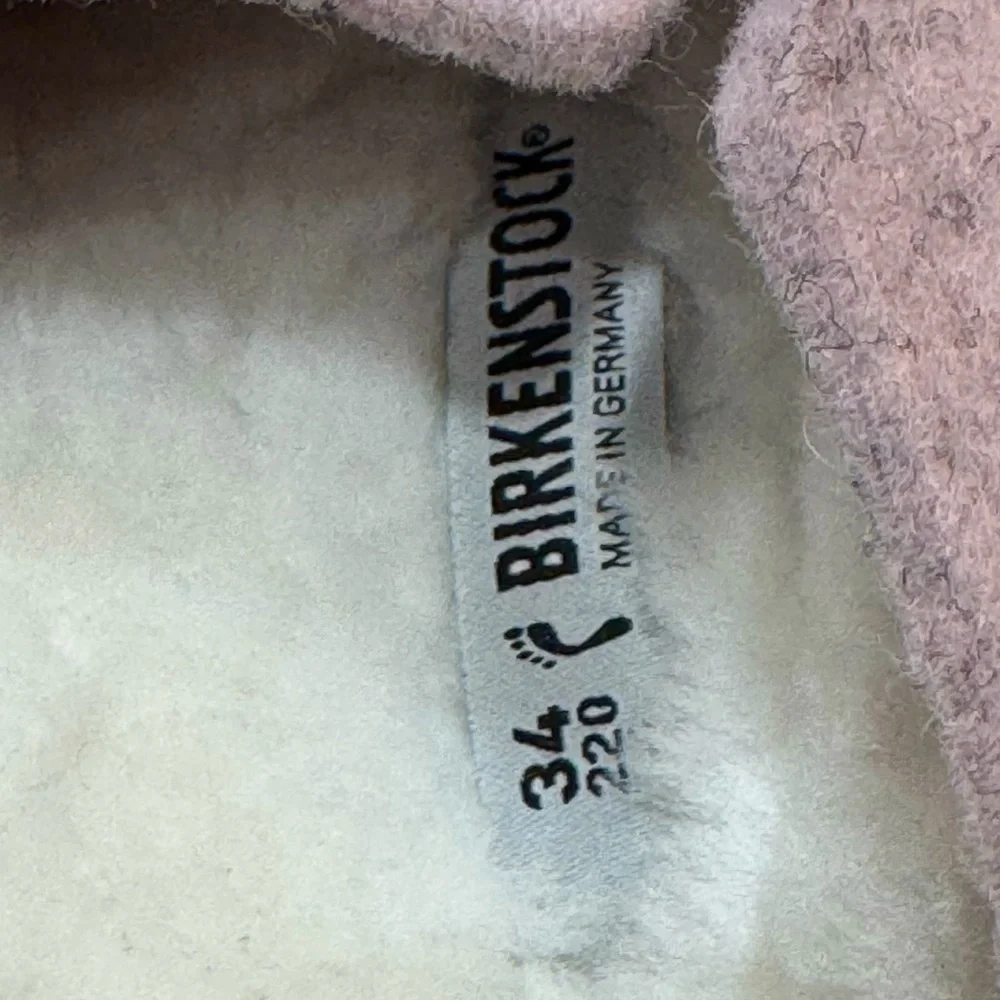 Birkenstock big kids pink shearling slipper 
34 220 L3 size 3-3.5 - Picture 3 of 9